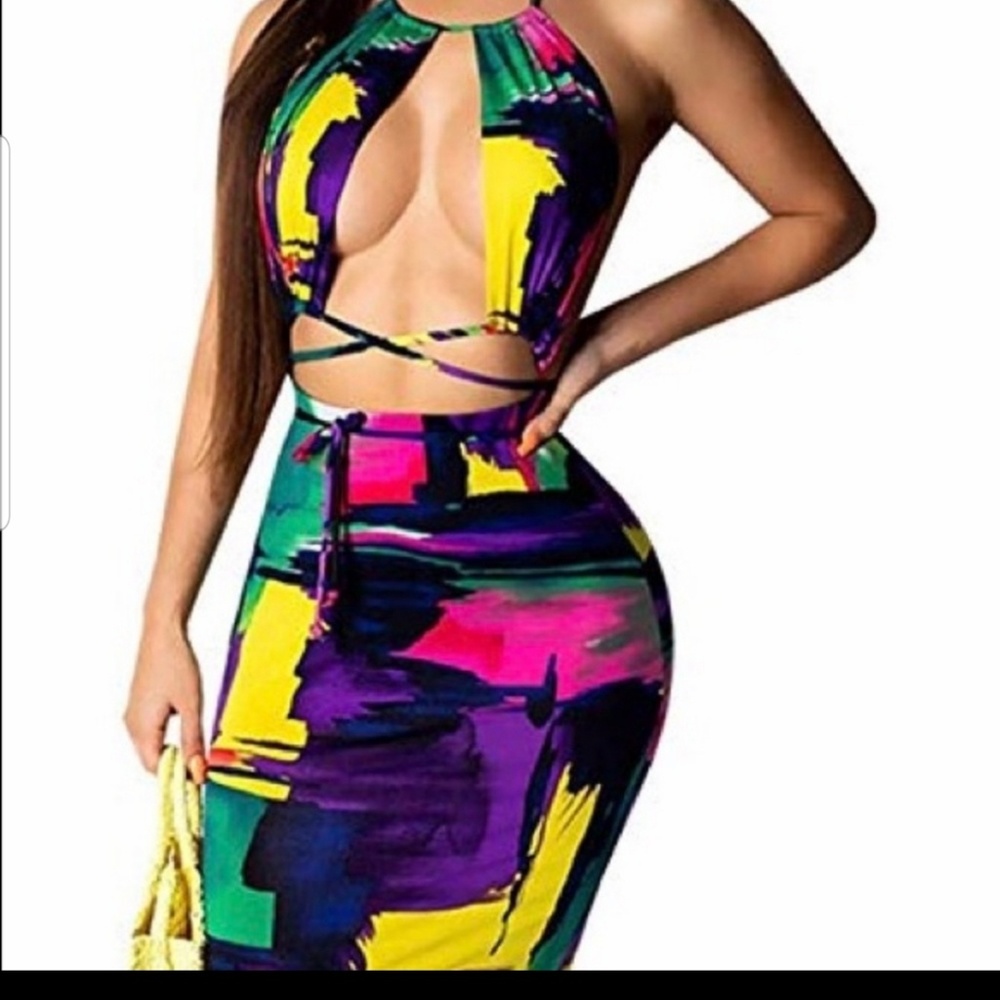 Dress - Picture 4 of 4